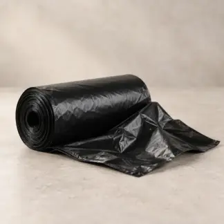 تصویر نمایشی رول و یک کیسه زبالهٔ مشکی؛ بازنمایی عمومی است و عکس دقیق این SKU نیست.